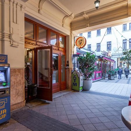 Explore Budapest From A Luxurious Cozy Apartment المظهر الخارجي الصورة