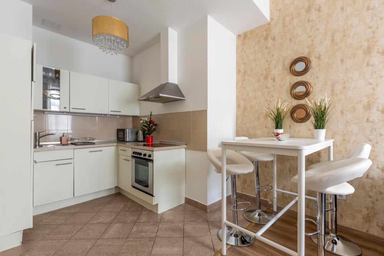 Explore Budapest From A Luxurious Cozy Apartment المظهر الخارجي الصورة