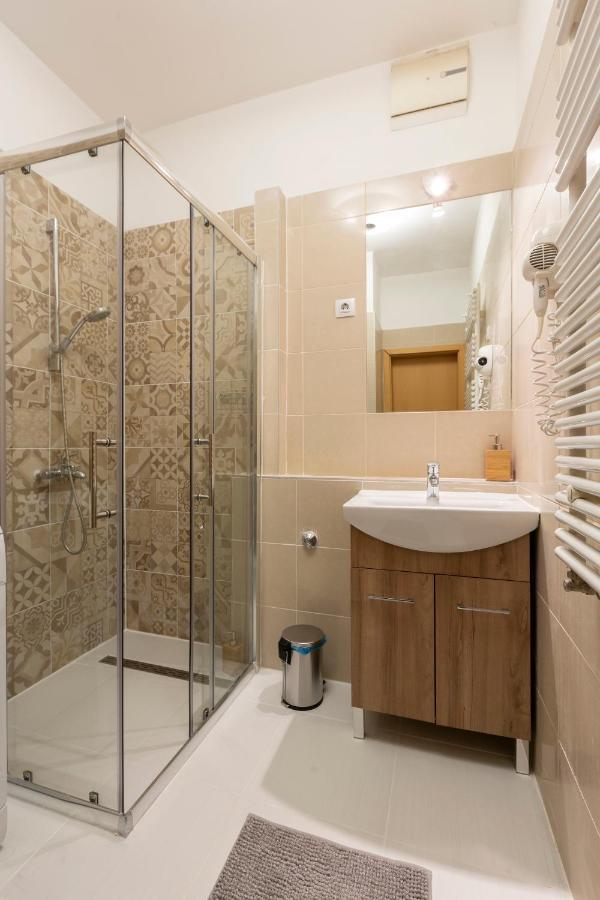 Explore Budapest From A Luxurious Cozy Apartment المظهر الخارجي الصورة