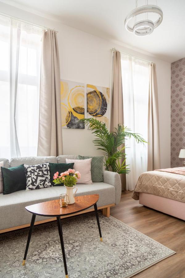 Explore Budapest From A Luxurious Cozy Apartment المظهر الخارجي الصورة